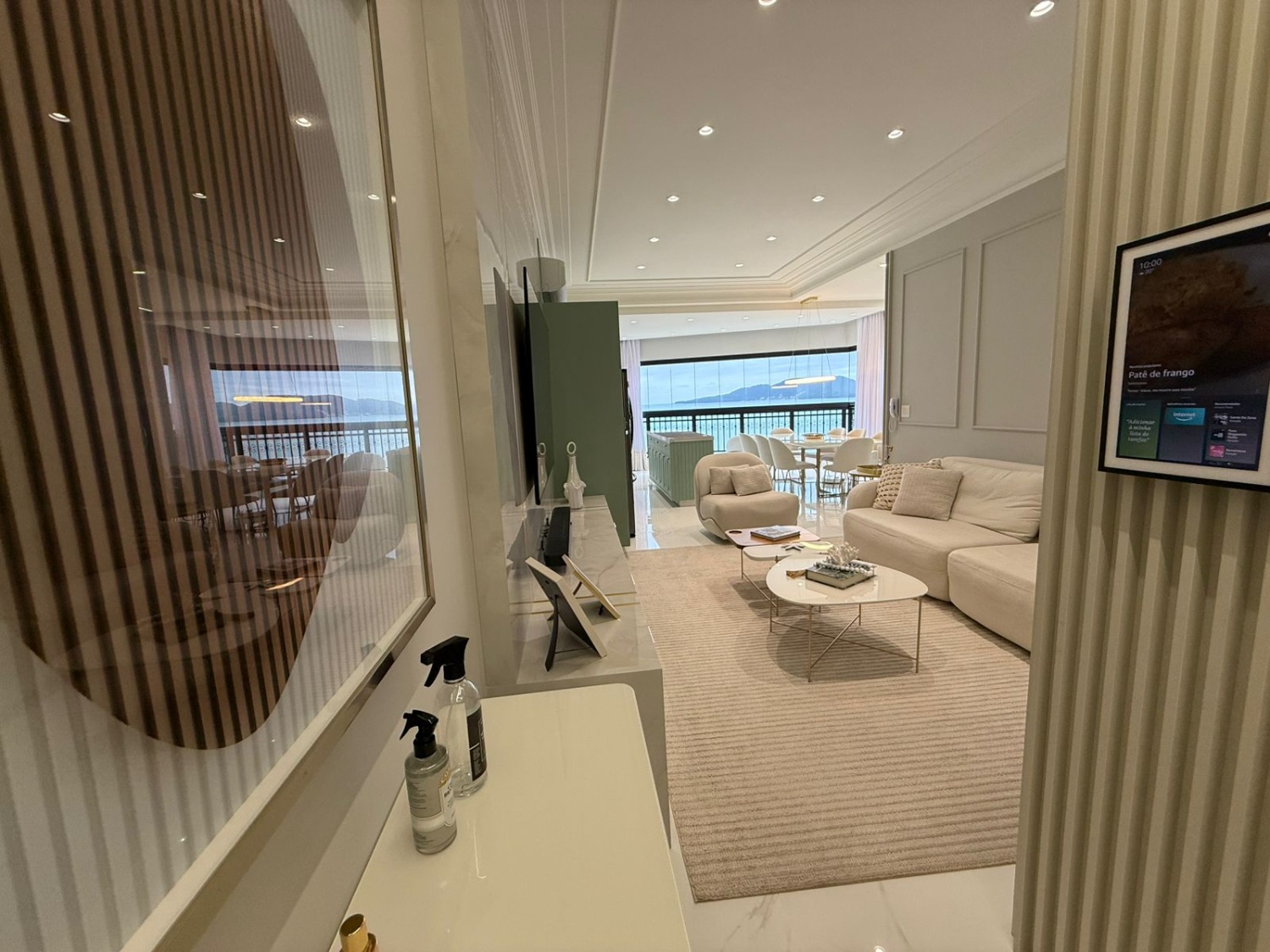 Apartamento no Edifício Lá Riviera em Itapema - foto 6