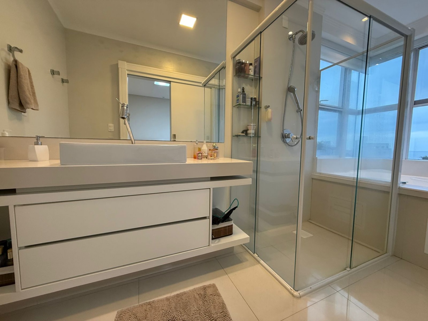 Apartamento no Edifício Brava Premium na Praia Brava - foto 9