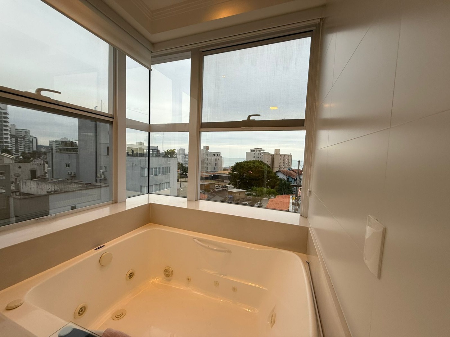Apartamento no Edifício Brava Premium na Praia Brava - foto 10