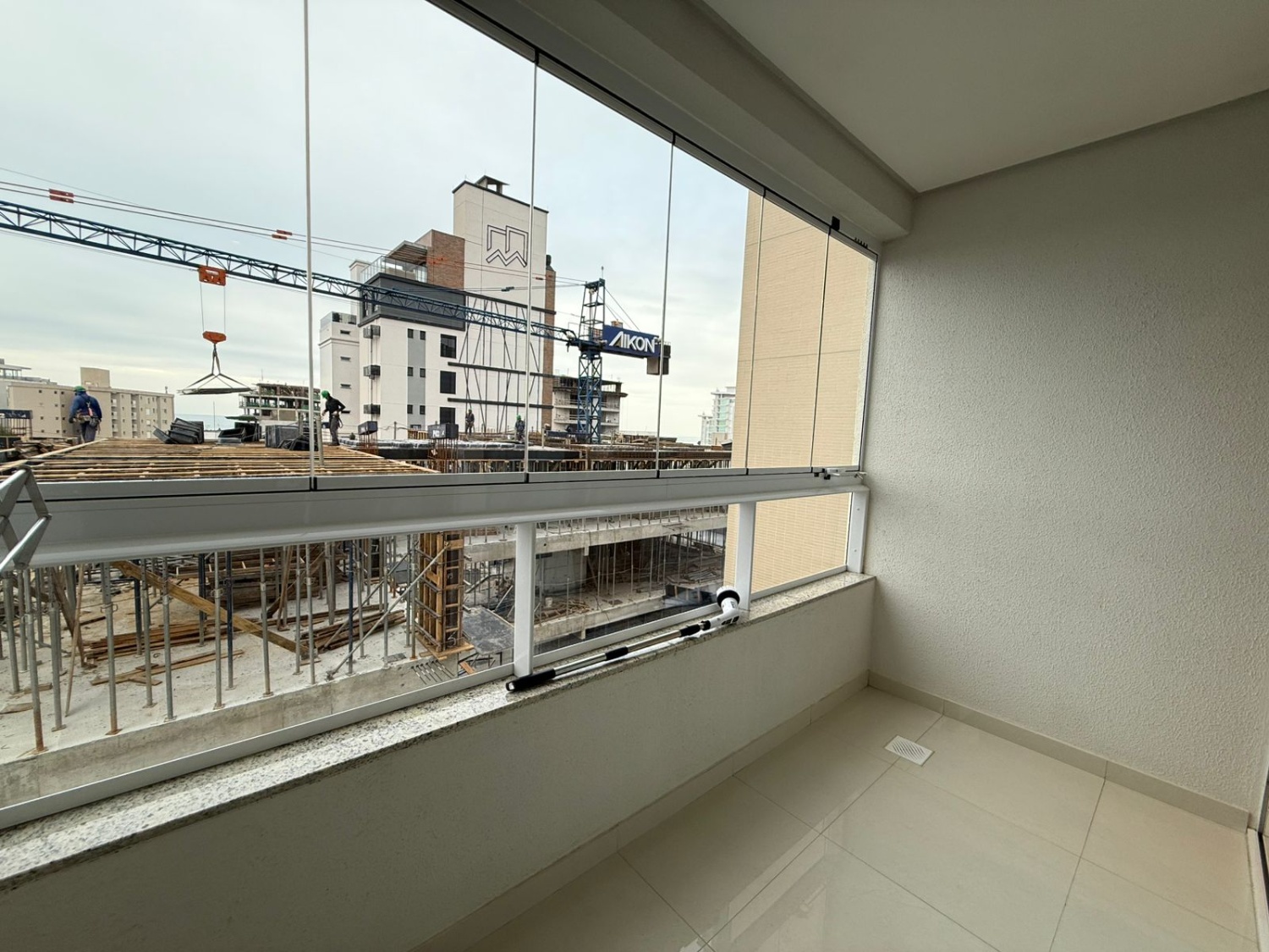 Apartamento no Edifício Brava Premium na Praia Brava - foto 19