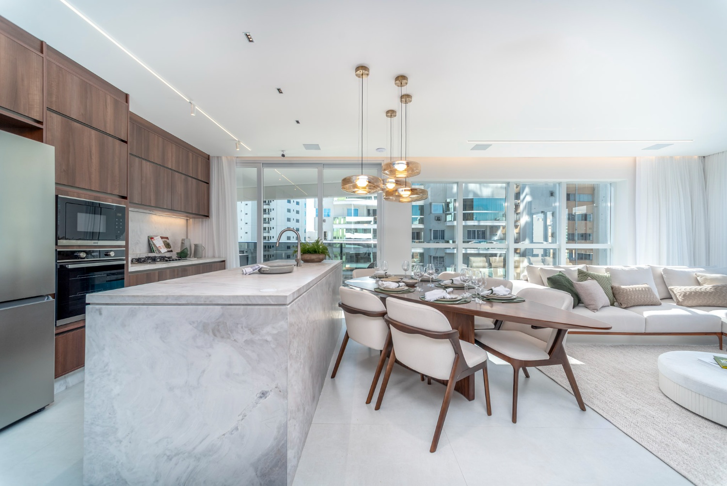 Apartamento no Ed. Cyano Mare em Balneário Camboriú - foto 4