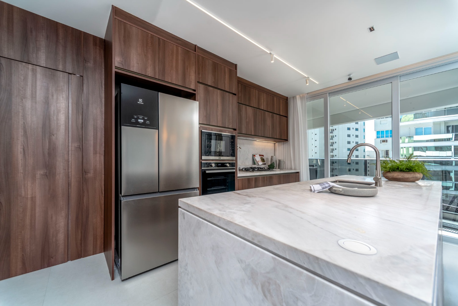 Apartamento no Ed. Cyano Mare em Balneário Camboriú - foto 7