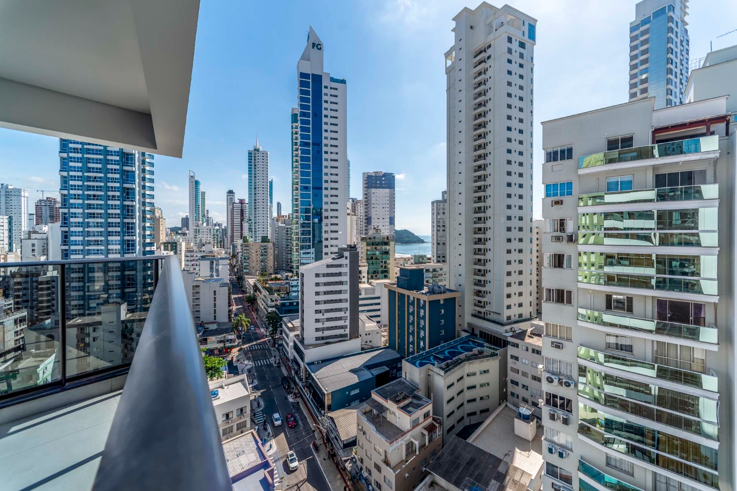 Apartamento no Ed. Cyano Mare em Balneário Camboriú - foto 11