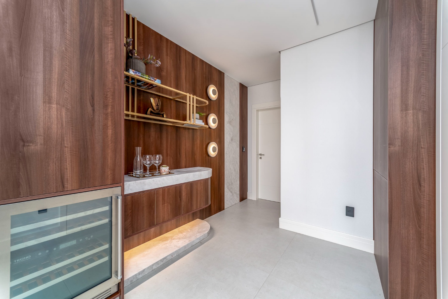 Apartamento no Ed. Cyano Mare em Balneário Camboriú - foto 15