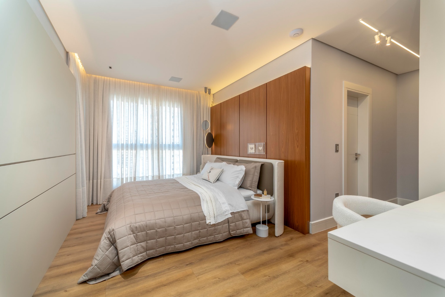 Apartamento no Ed. Cyano Mare em Balneário Camboriú - foto 21
