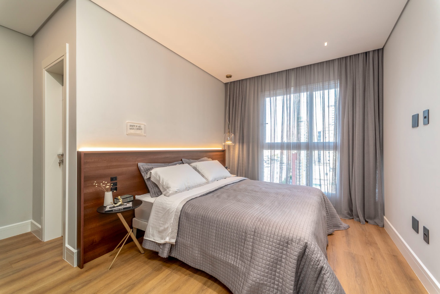 Apartamento no Ed. Cyano Mare em Balneário Camboriú - foto 27