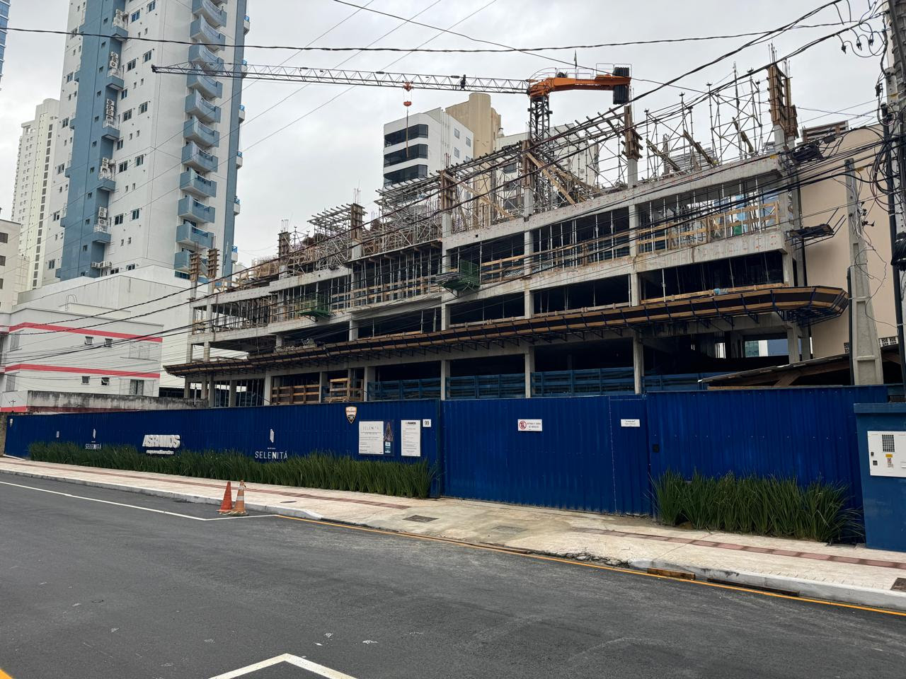 Apartamento no Edifício Maison Selenitá Residence em Balneário Camboriú - foto 8