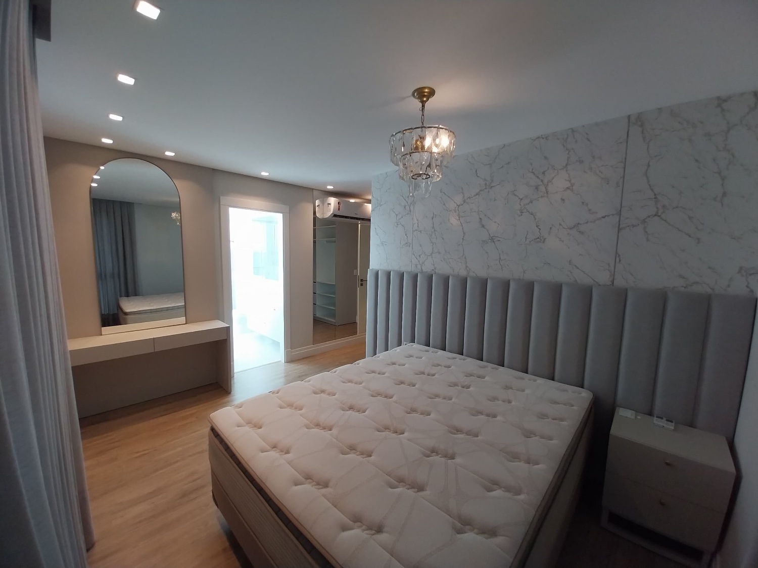 Apartamento no Edifício Eleganza Tower em Balneário Camboriú - foto 11