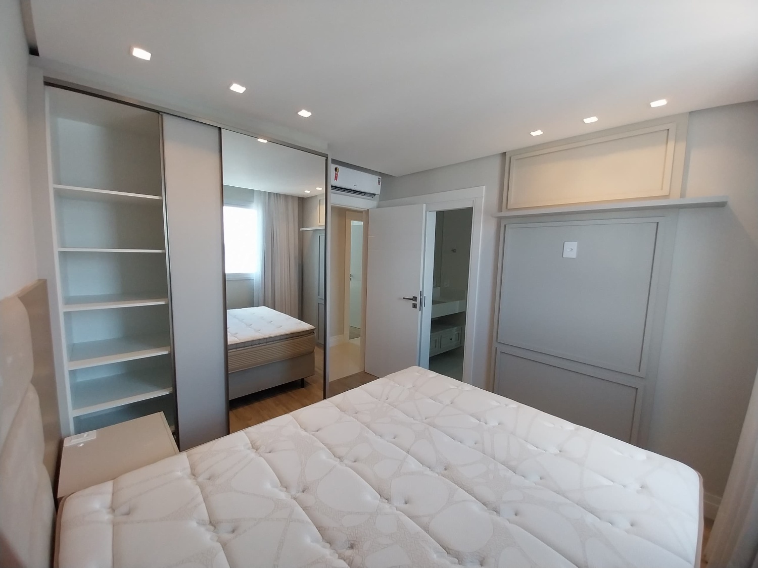 Apartamento no Edifício Eleganza Tower em Balneário Camboriú - foto 21