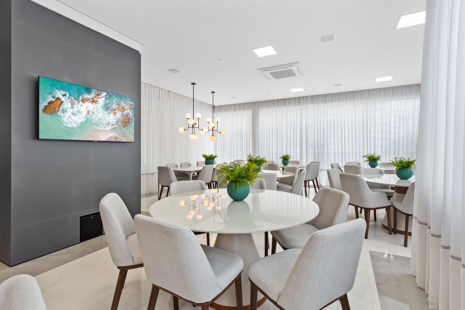 Apartamento no Edifício Eleganza Tower em Balneário Camboriú - foto 37