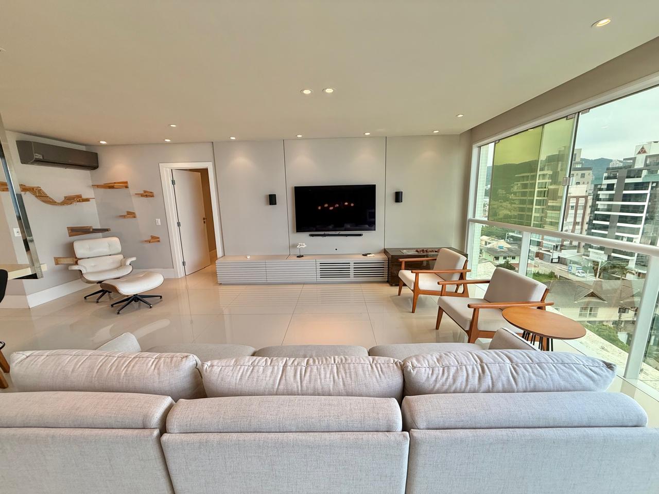 Apartamento no Ed. Mirage Residence na Praia Brava - foto 9