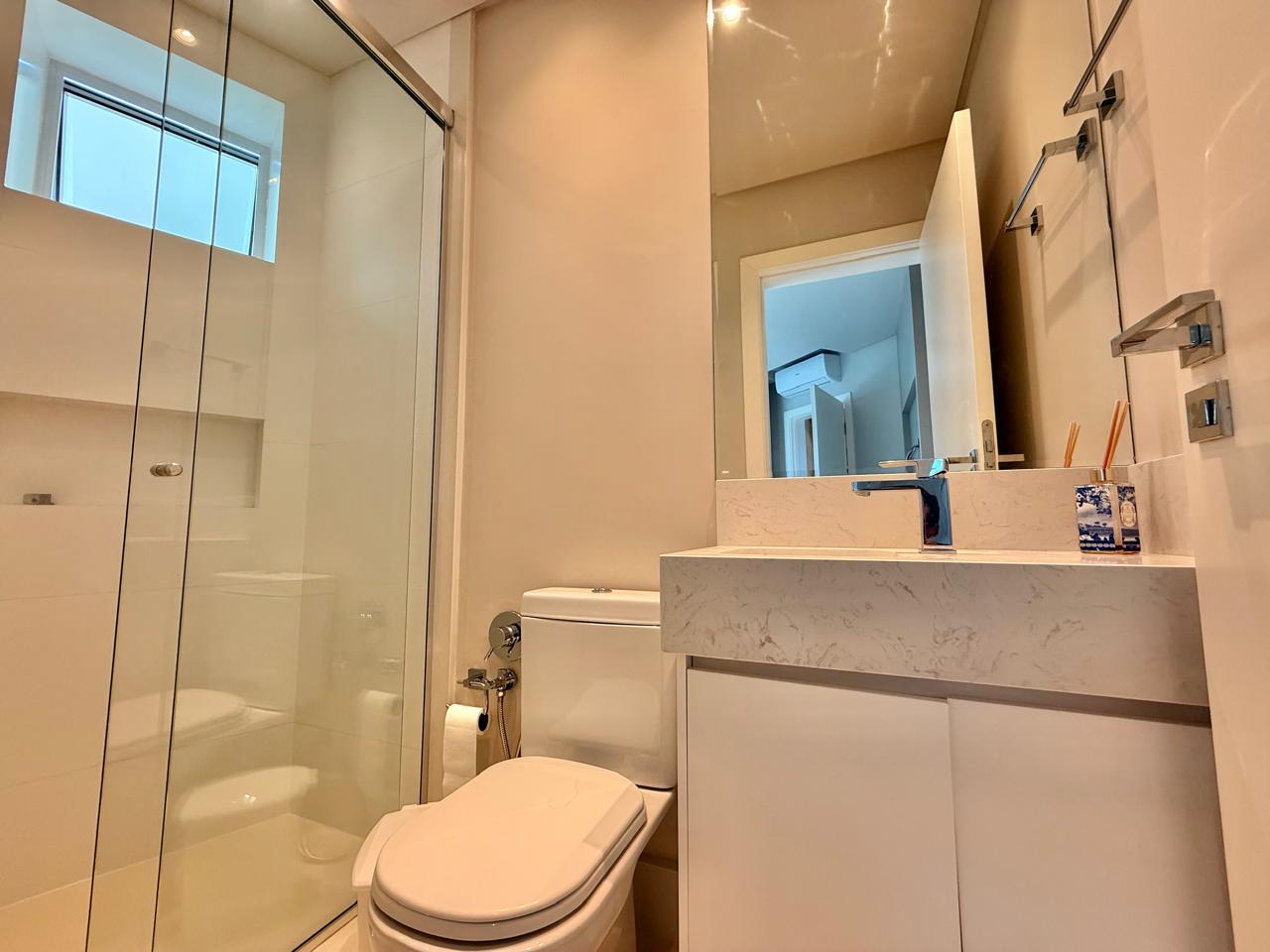 Apartamento no Ed. Mirage Residence na Praia Brava - foto 21