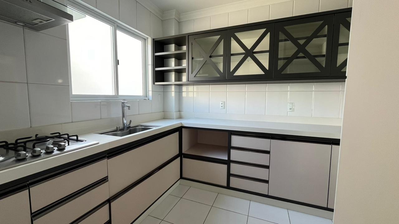 Cobertura no Residencial Cannes no Centro de Balneário Camboriú - foto 12