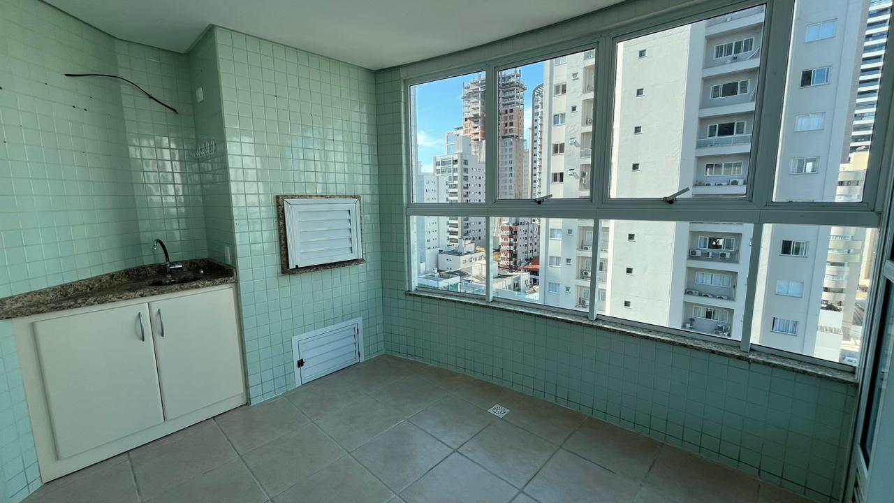 Cobertura no Residencial Cannes no Centro de Balneário Camboriú - foto 19