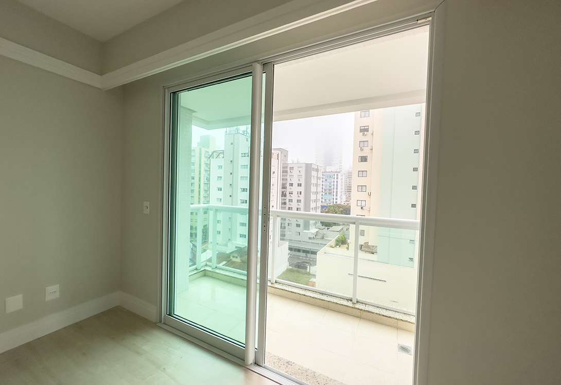 Apartamento no Edifício Villa Florence no Centro de Balneário Camboriú - foto 36