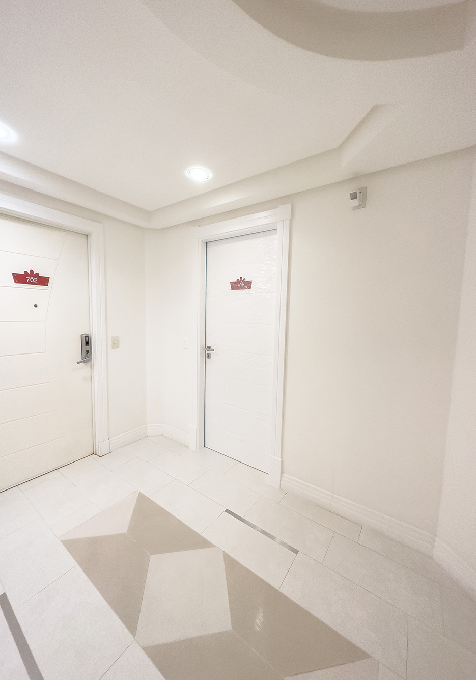 Apartamento no Edifício Villa Florence no Centro de Balneário Camboriú - foto 40