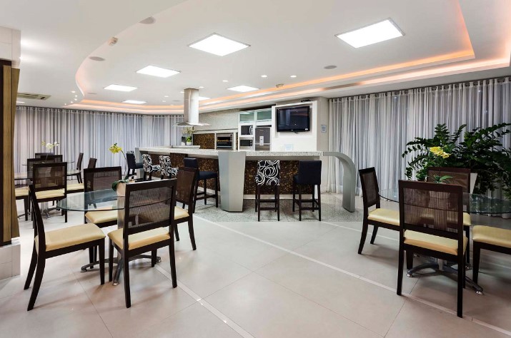 Apartamento no Edifício Villa Florence no Centro de Balneário Camboriú - foto 48