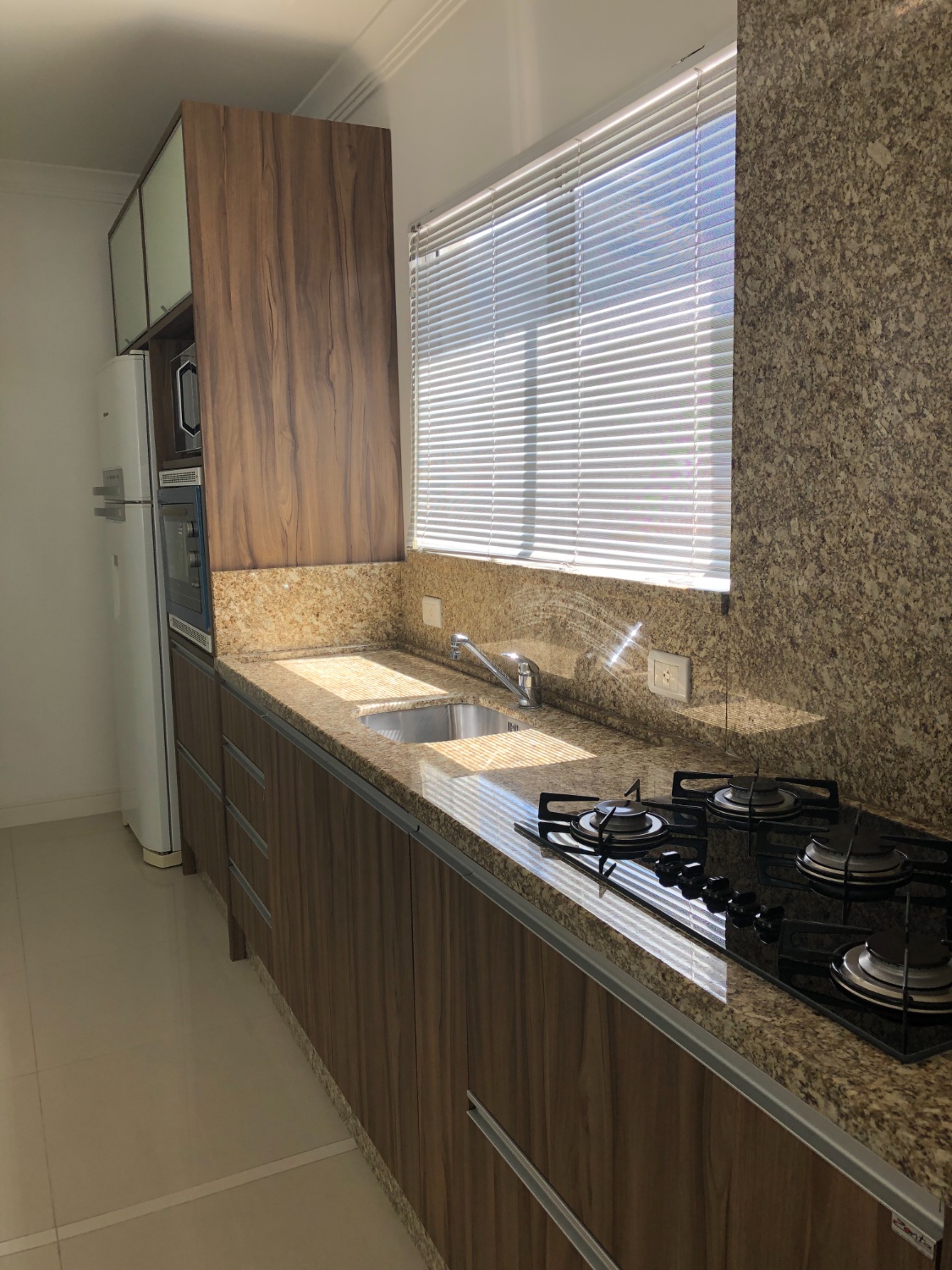 Apartamento no Residencial Spazio Del Mare em Balneário Camboriú - foto 6