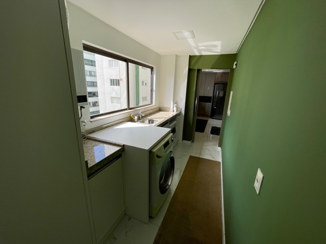 Apartamento no Edifício Boston em Balneário Camboriú - foto 35