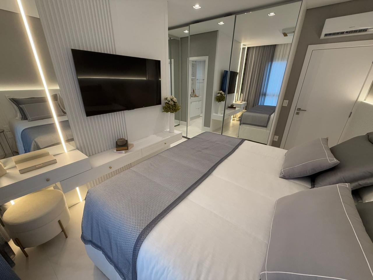 Apartamento no Edifício Tesla Residencial em Balneário Camboriú - foto 25
