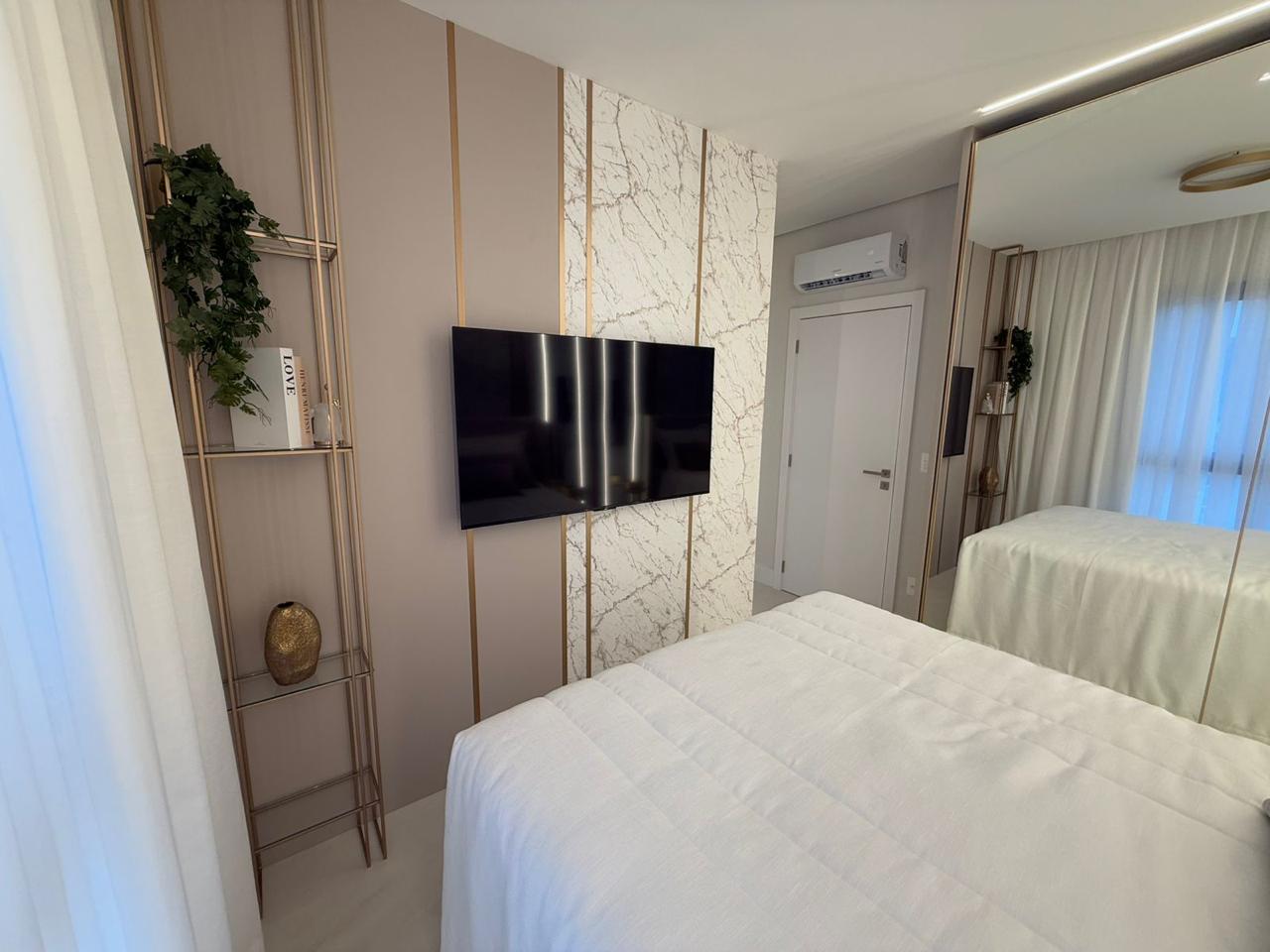Apartamento no Edifício Tesla Residencial em Balneário Camboriú - foto 32