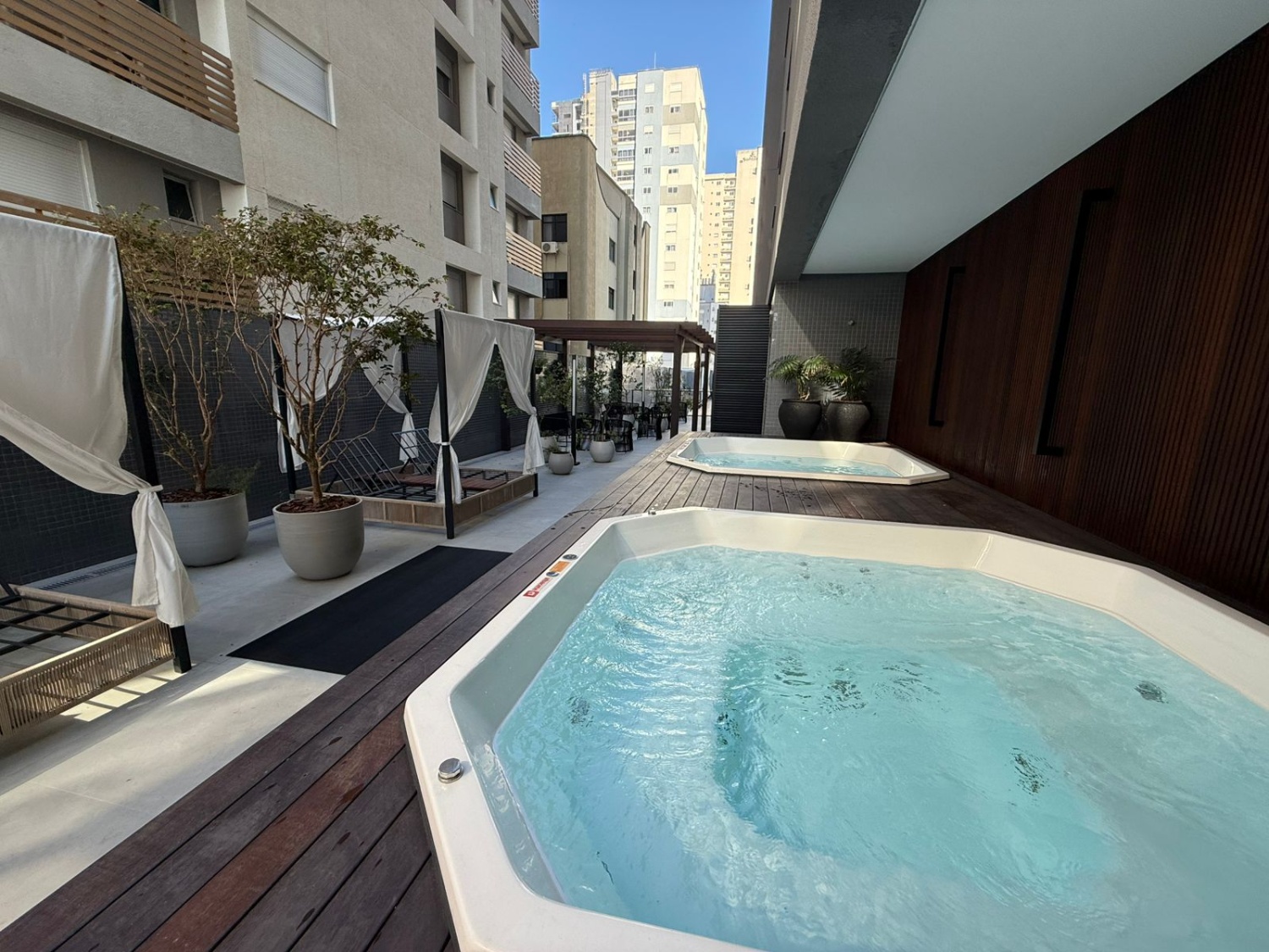 Apartamento no Edifício Diamond Tower em Itapema - foto 21