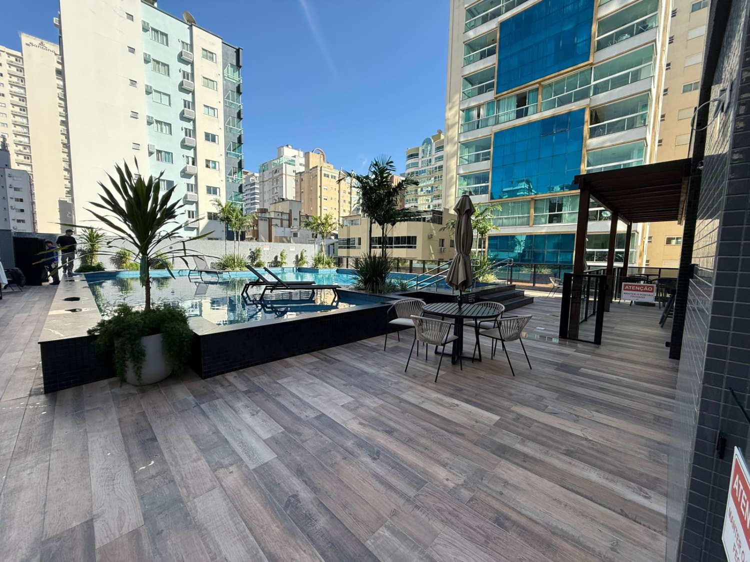 Apartamento no Edifício Diamond Tower em Itapema - foto 22
