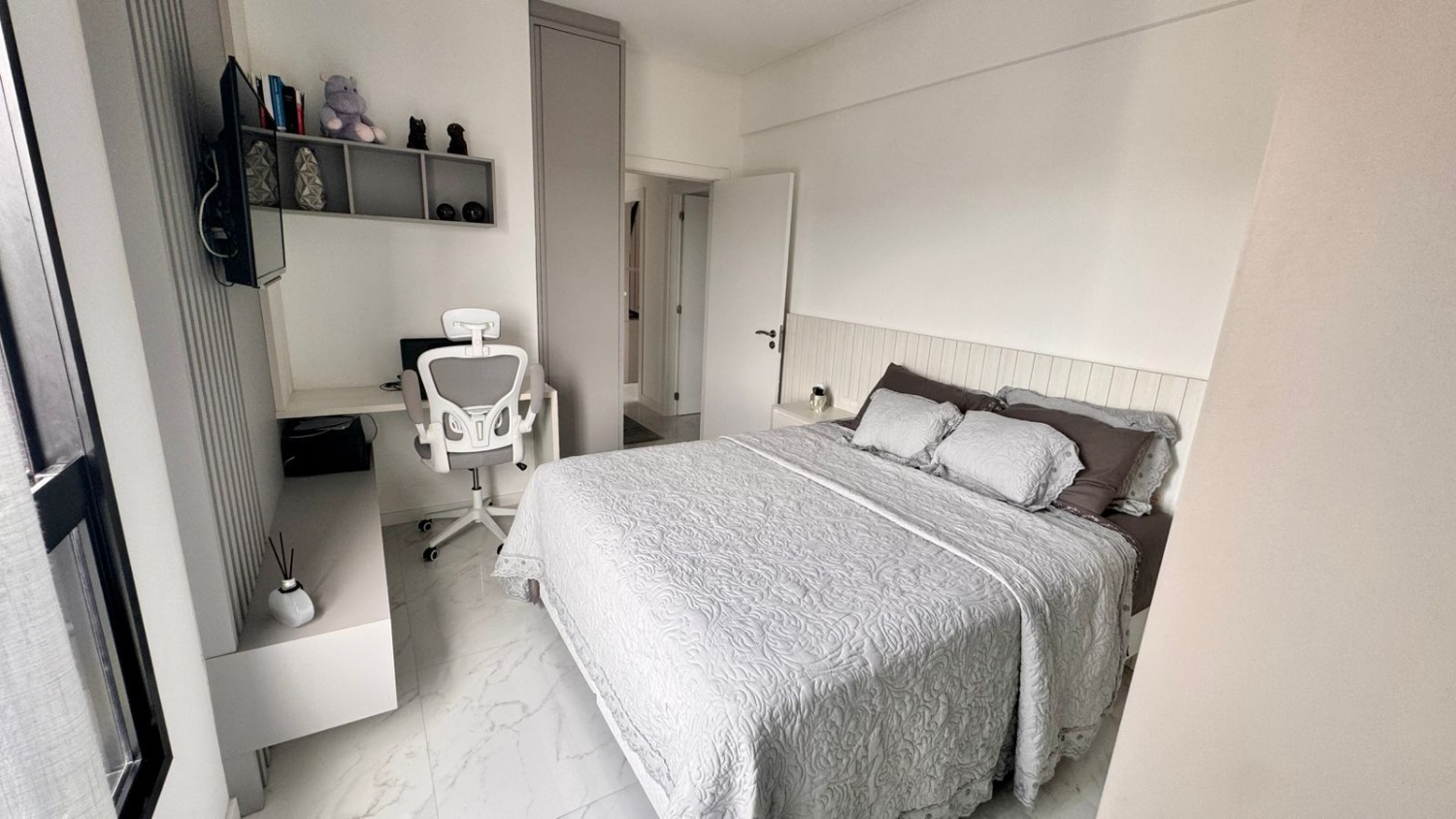 Apartamento no Edifício Florence Garden em Balneário Camboriú - foto 17