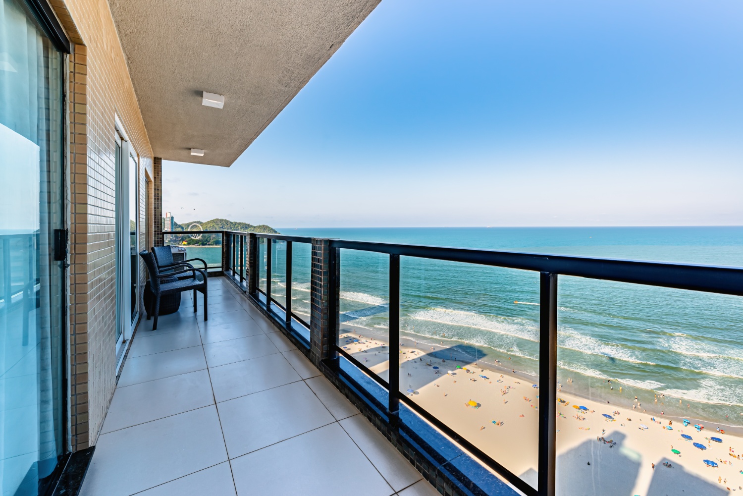 Apartamento no Edifício Concorde Frente Mar em Balneário Camboriú - foto 4