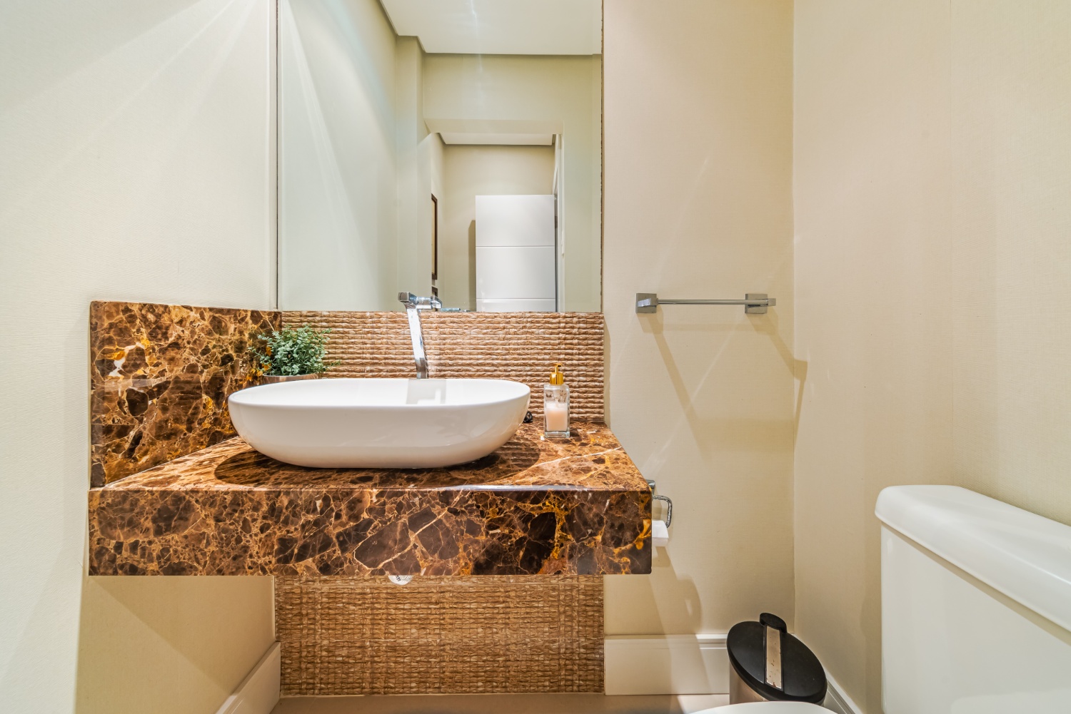 Apartamento no Edifício Concorde Frente Mar em Balneário Camboriú - foto 29