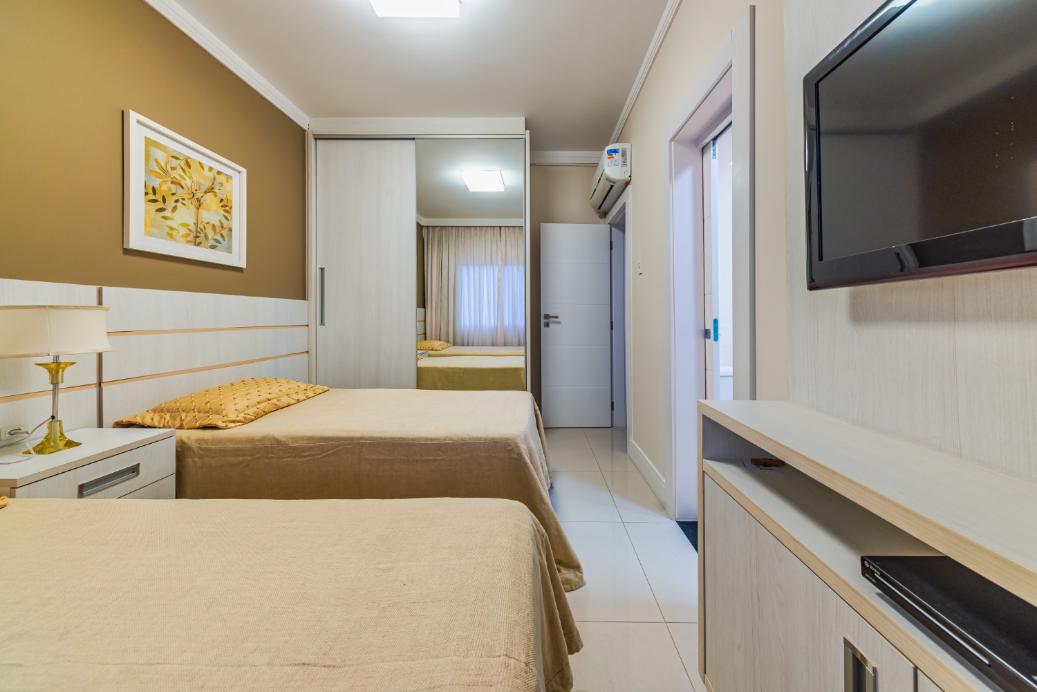 Apartamento no Edifício Concorde Frente Mar em Balneário Camboriú - foto 44