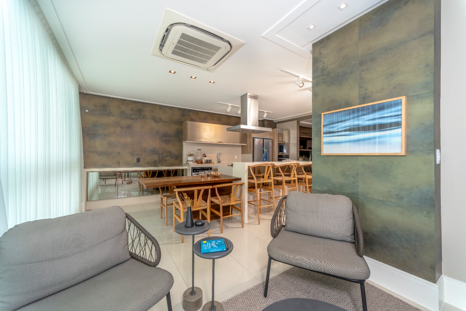 Apartamento no Edifício Metropolis em Balneário Camboriú - foto 8