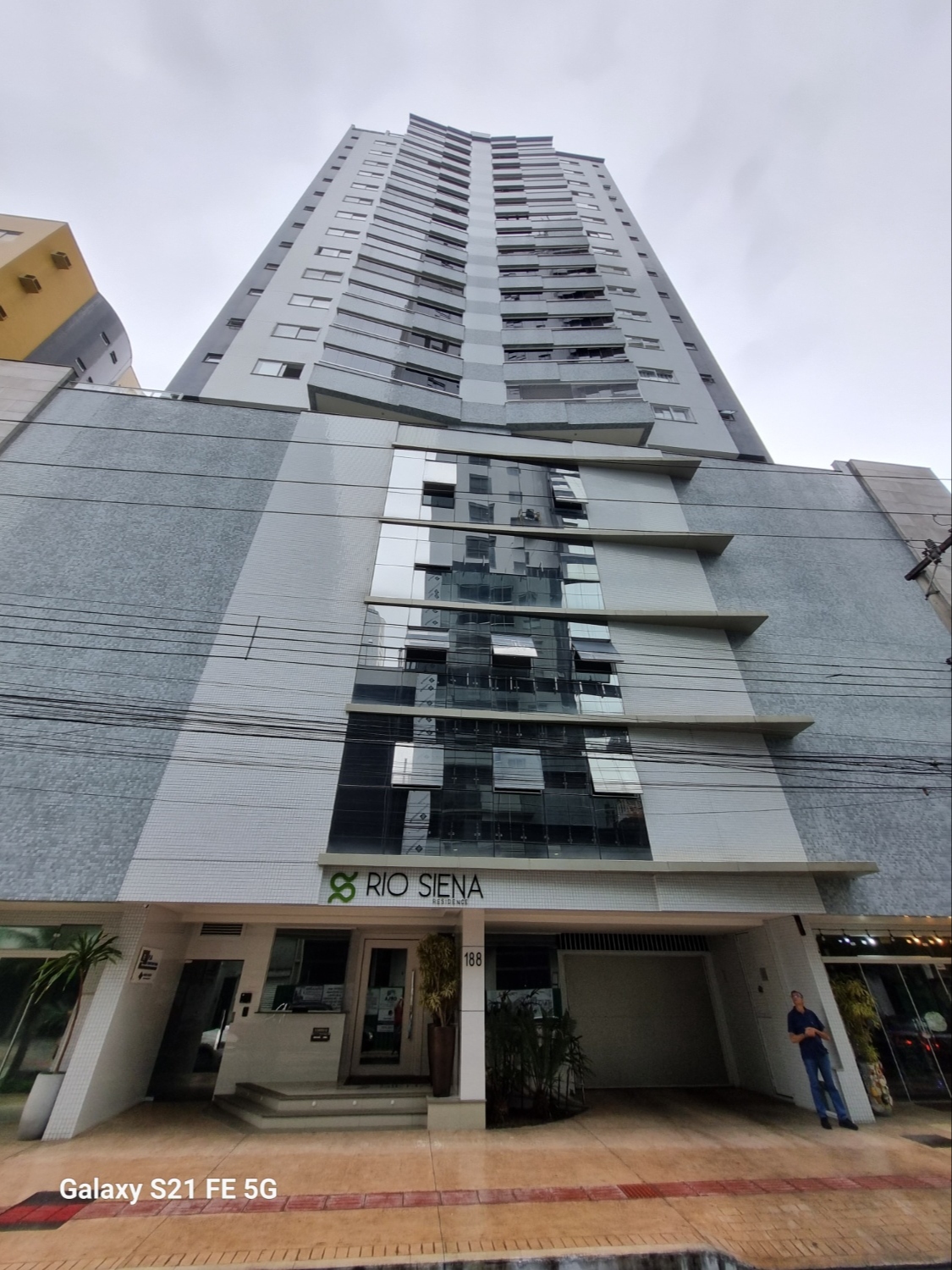 Apartamento no Edifício Rio Siena em Balneário Camboriú - foto 22