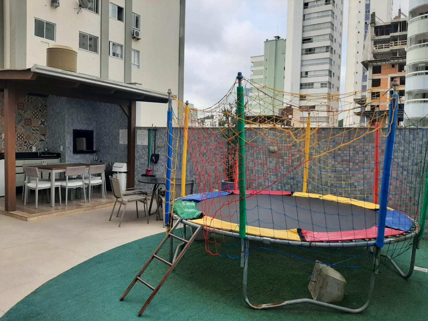 Apartamento no Edifício Rio Siena em Balneário Camboriú - foto 25