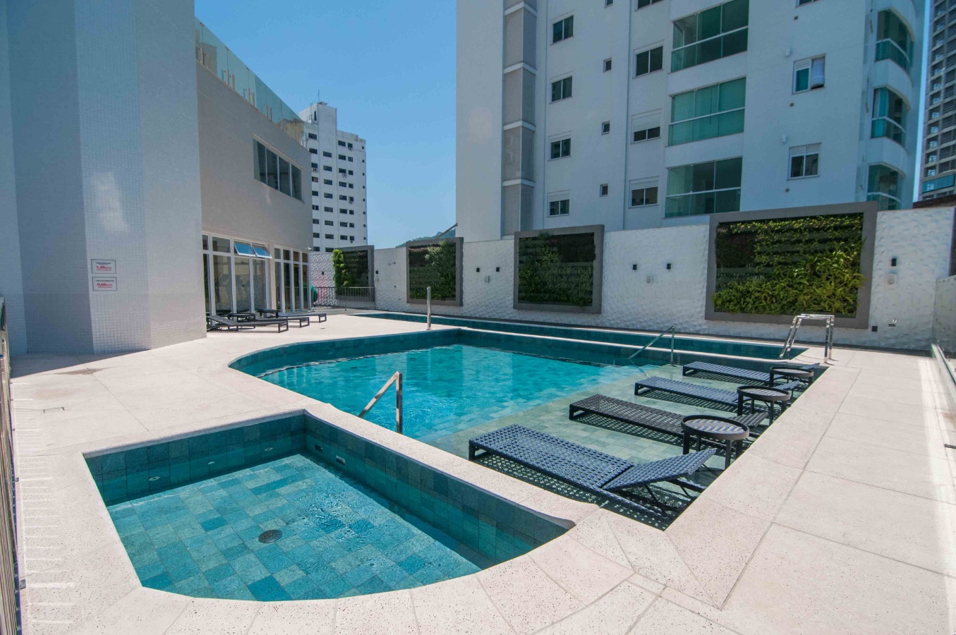 Apartamento no Ed.Via Marina na Barra Sul em Balneário Camboriú - foto 4