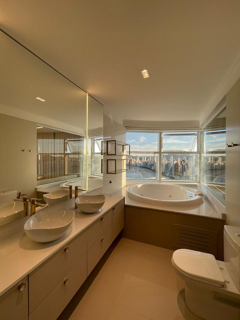 Apartamento no Ed Infinity Coast em Balneário Camboriú - foto 37