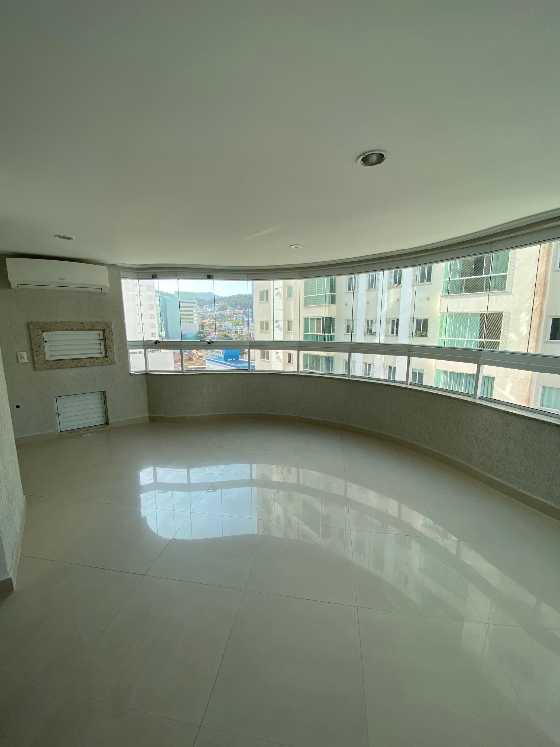 Apartamento no Edifício Le Blanc em Balneário Camboriú - foto 4