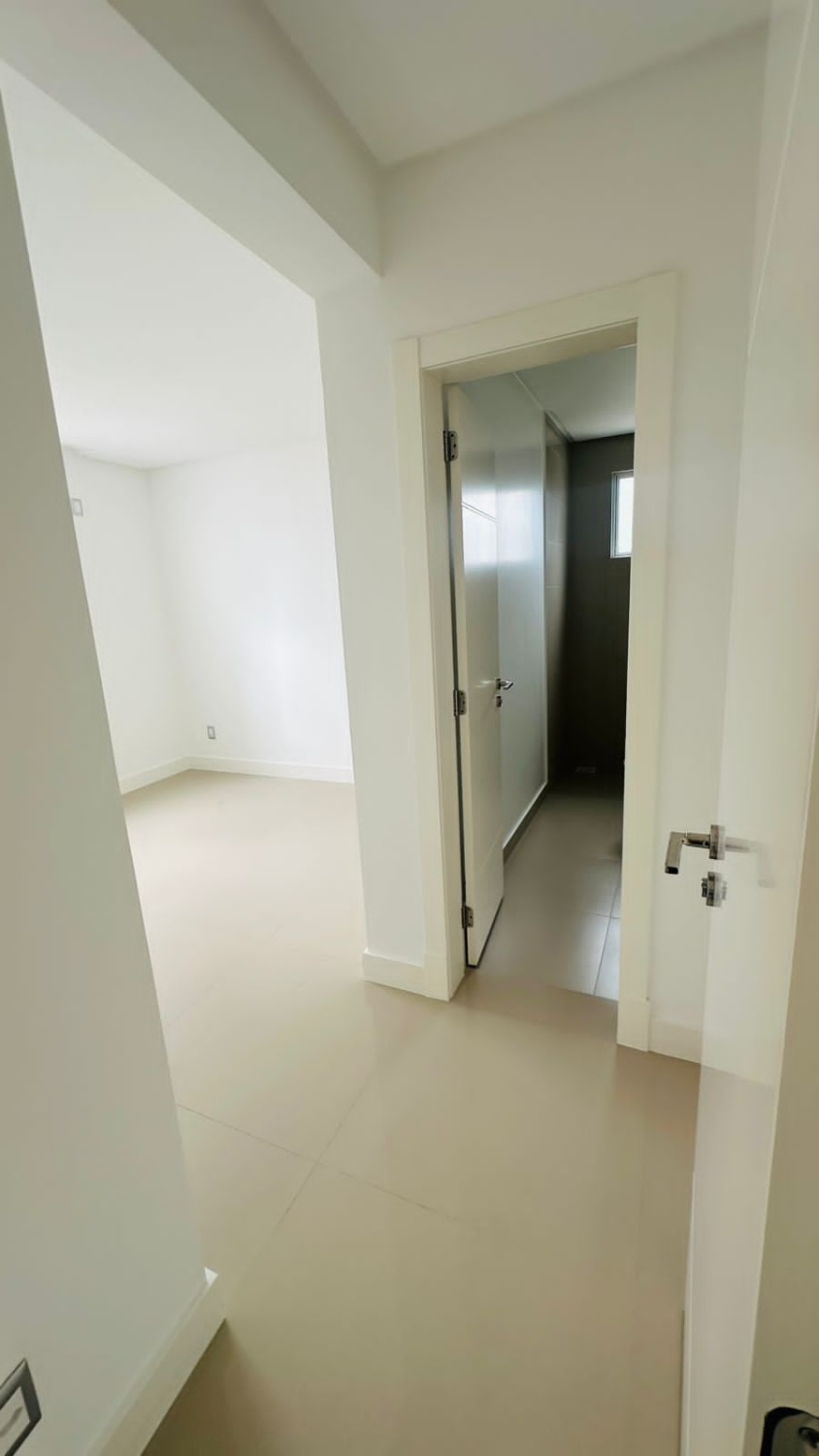 Apartamento no Edifício Cartier Residence em Balneário Camboriú - foto 10
