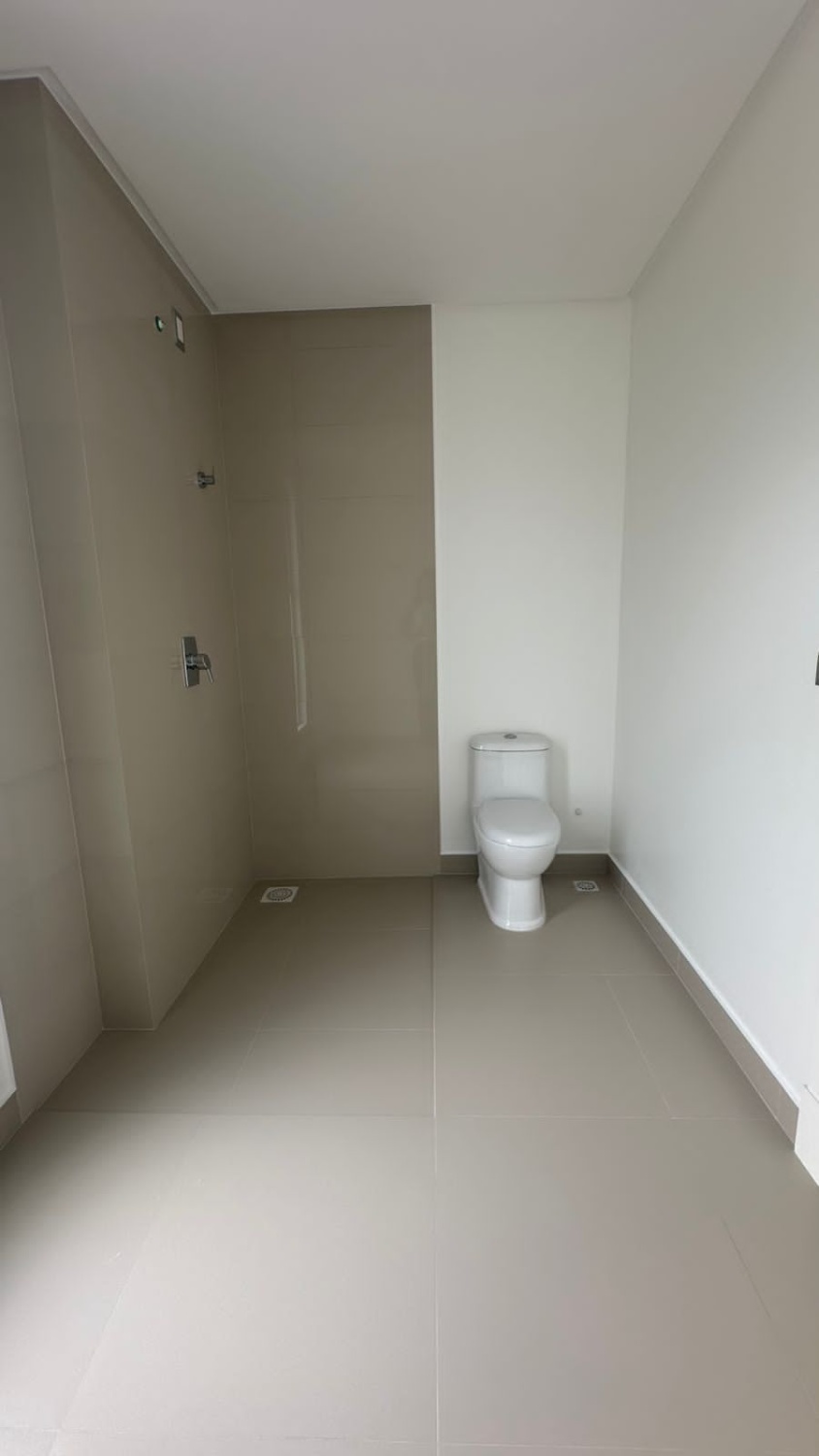Apartamento no Edifício Cartier Residence em Balneário Camboriú - foto 13