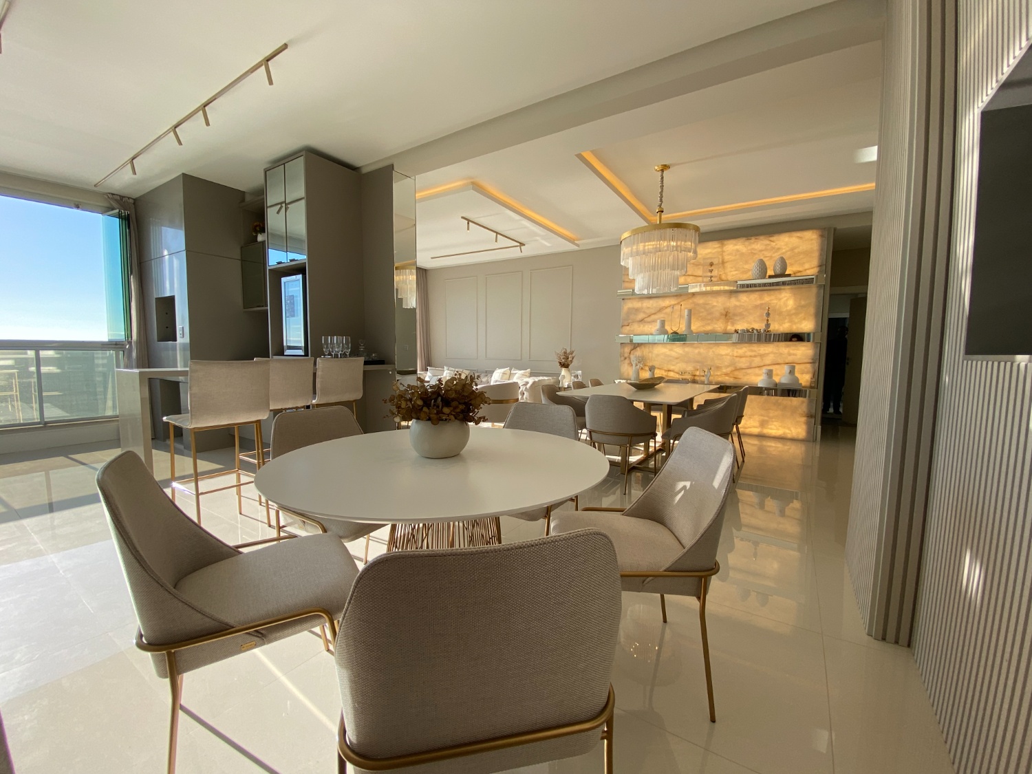 Apartamento no Edifício Cambirela Residence em Itapema - foto 14