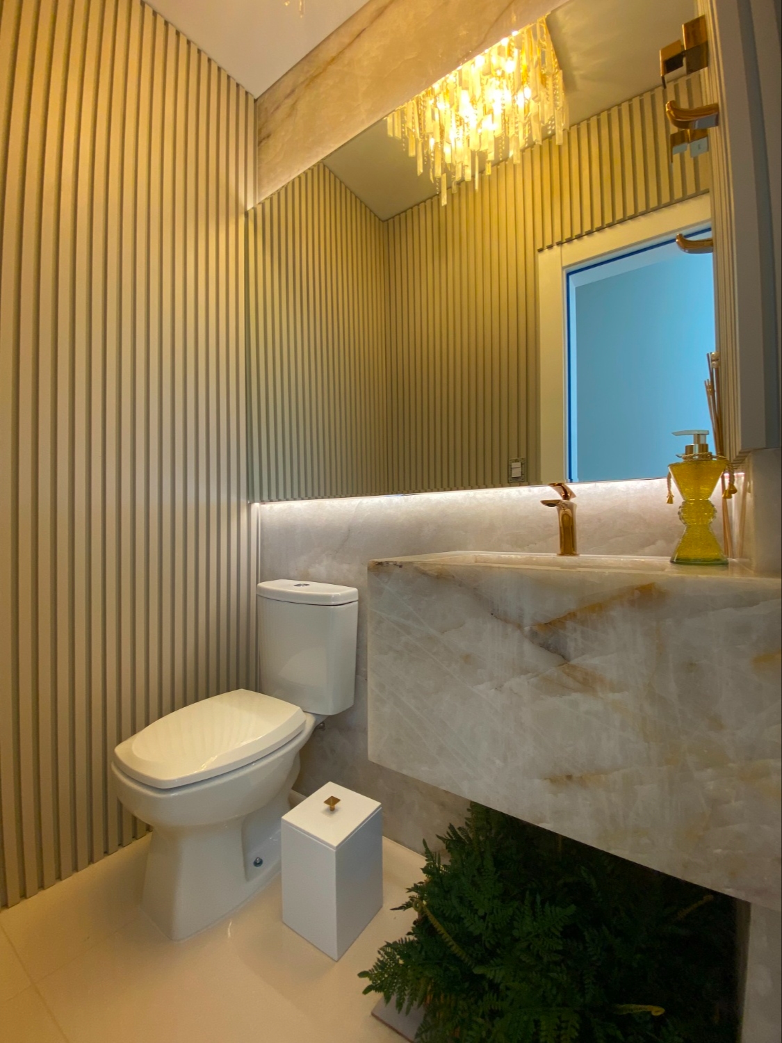 Apartamento no Edifício Cambirela Residence em Itapema - foto 18