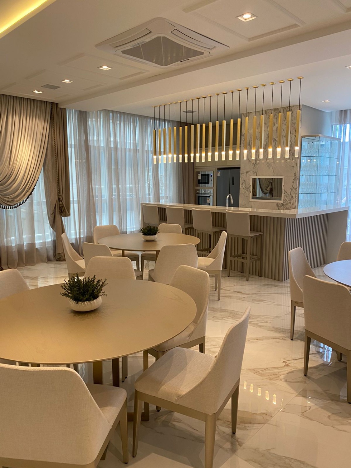 Apartamento no Edifício Cambirela Residence em Itapema - foto 23