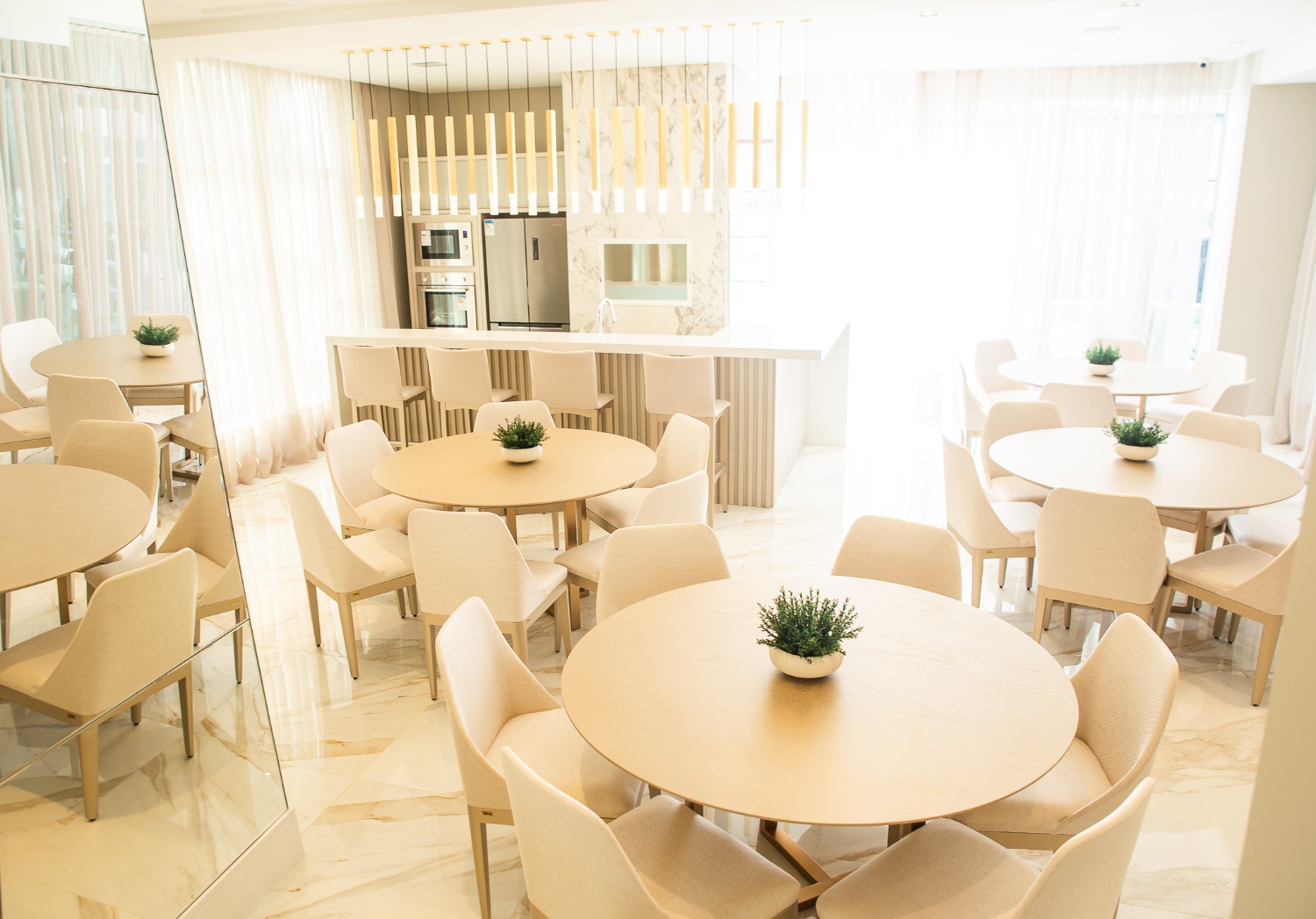 Apartamento no Edifício Cambirela Residence em Itapema - foto 37
