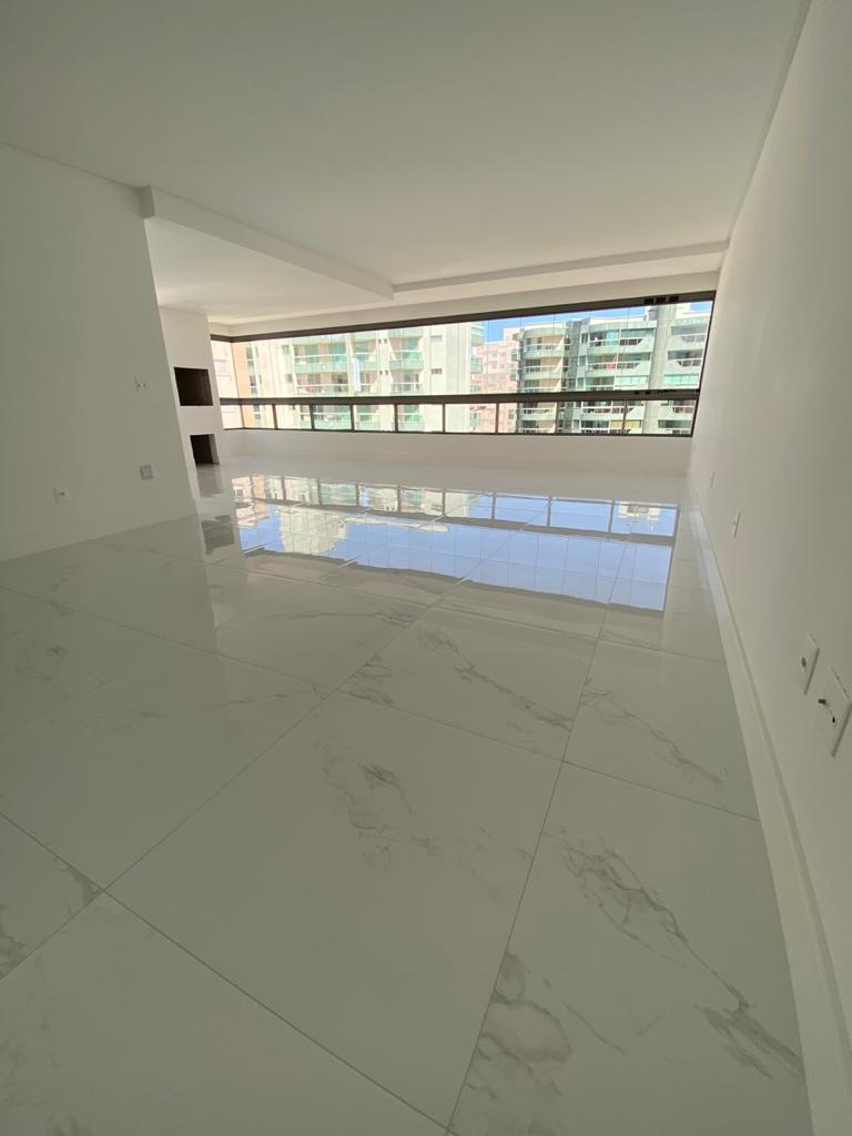 Apartamento no Beach Village em Itapema - foto 2