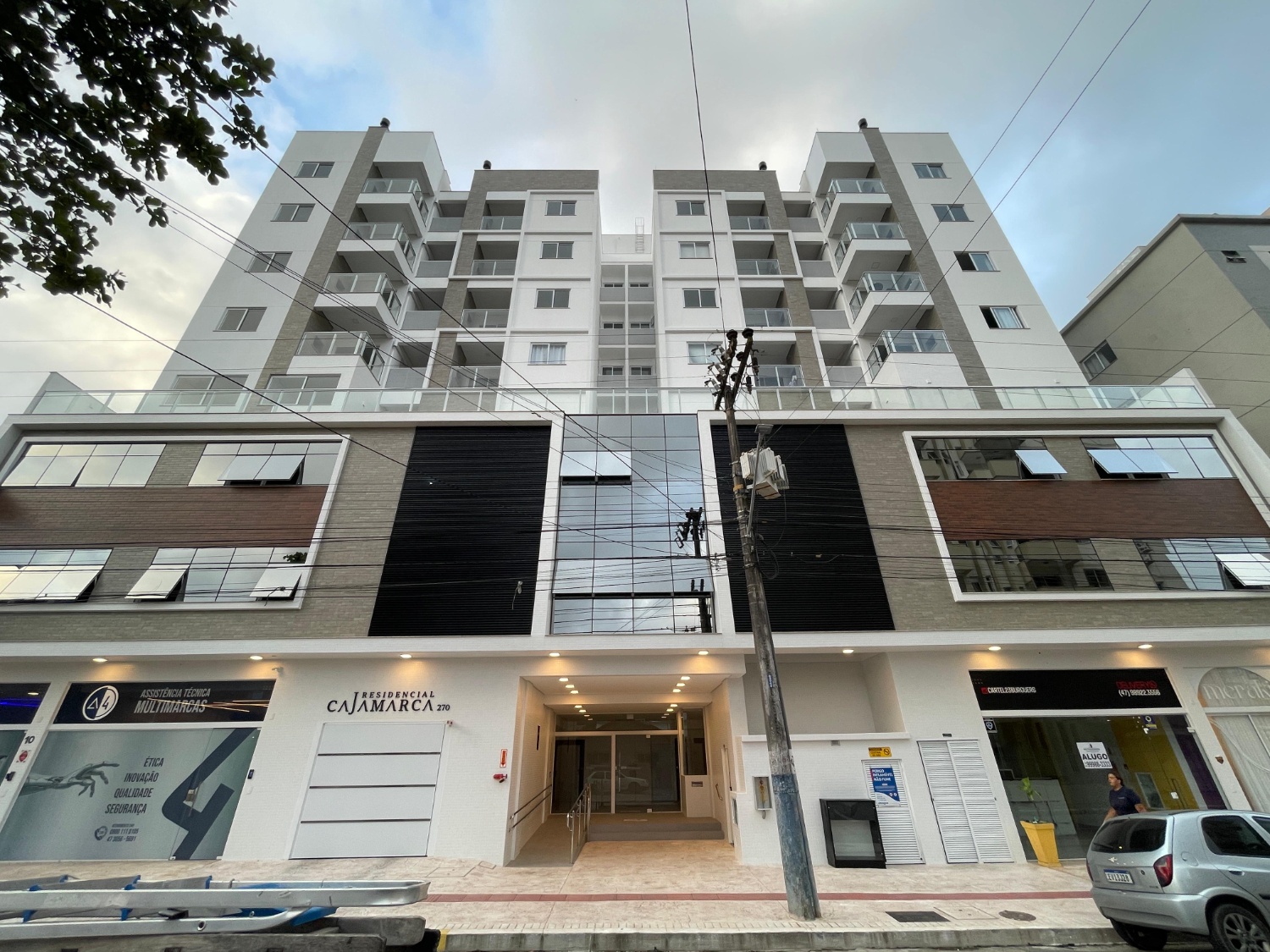 Apartamento no Edifício Cajamarca em Balneário Camboriú - foto 28