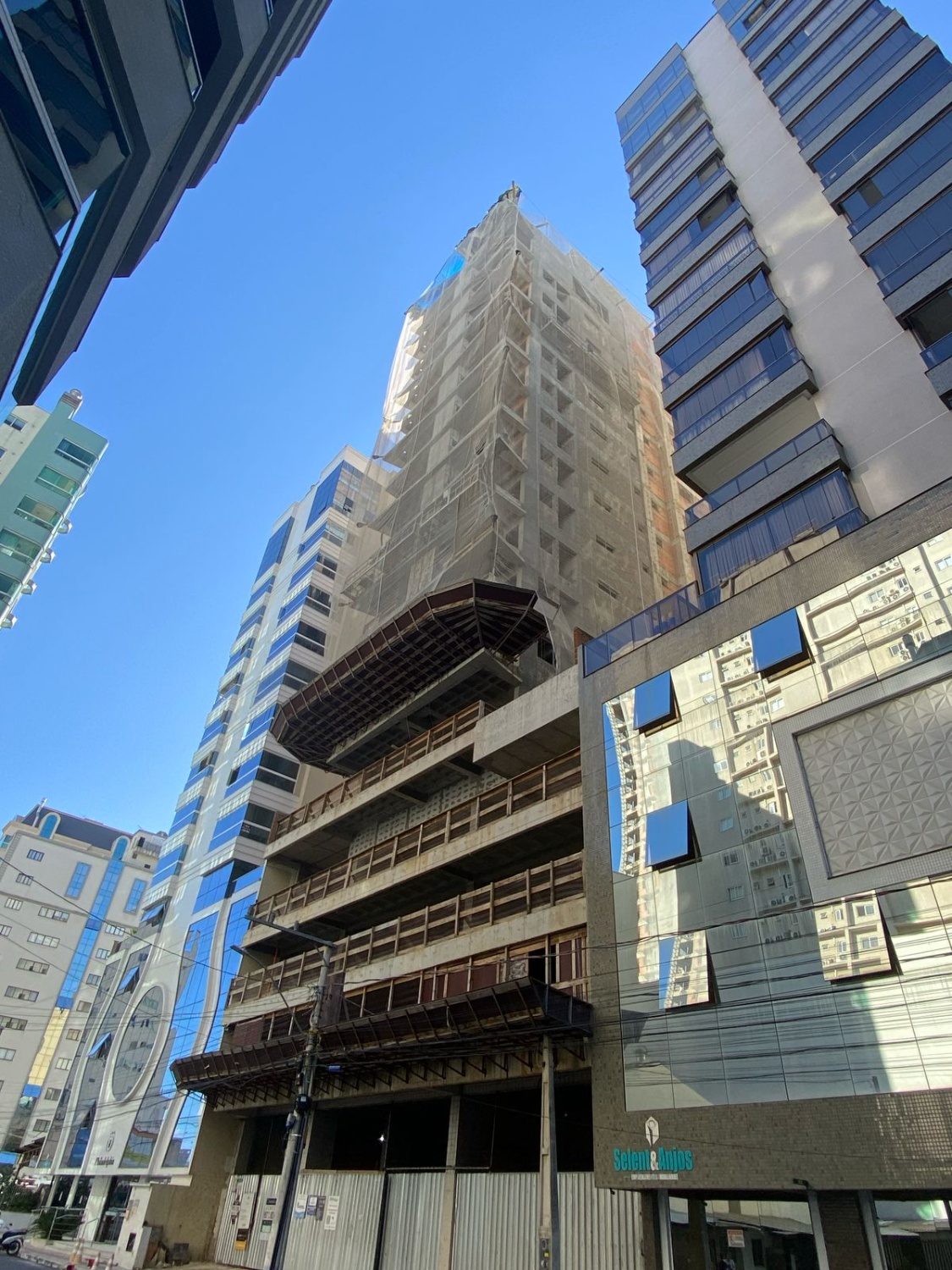 Apartamento no Edifício Izas Home em Itapema - foto 17