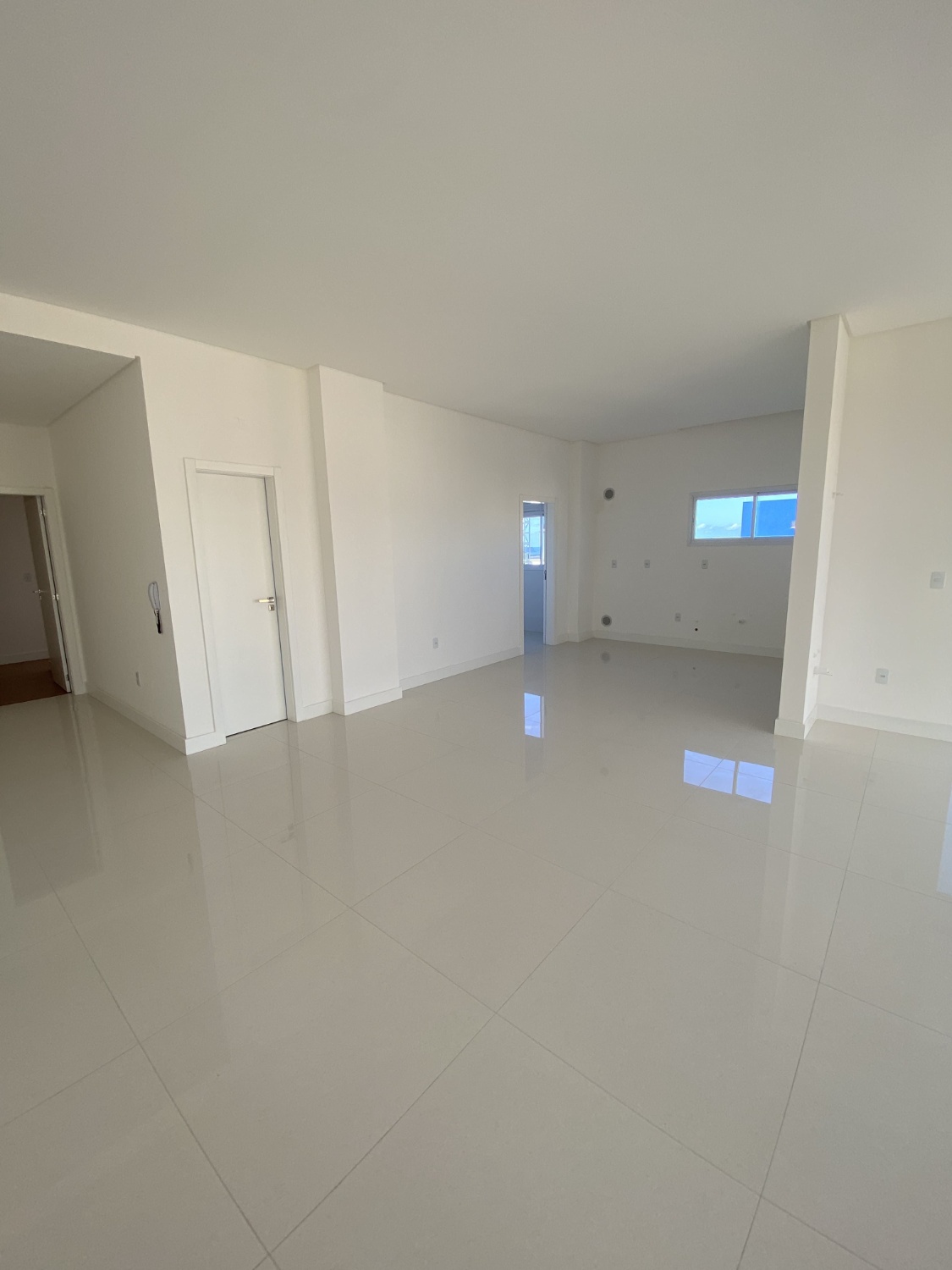Apartamento no Edifício Mônaco em Itapema - foto 11