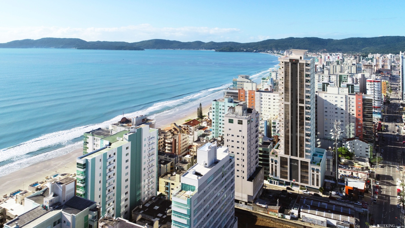 Apartamento no Ed. Acqua Blue Residence em Meia Praia em Itapema - foto 16
