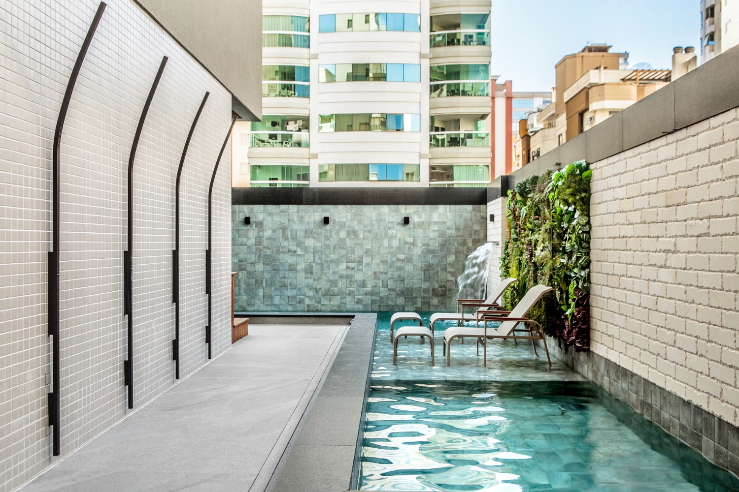 Apartamento no Edifício Dover Mountain em Itapema - foto 11