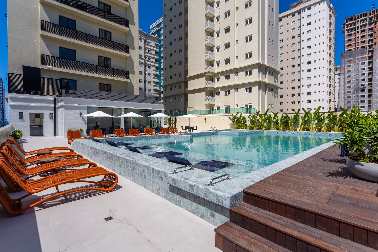 Apartamento no Edifício Dom Benedito em Itapema - foto 17